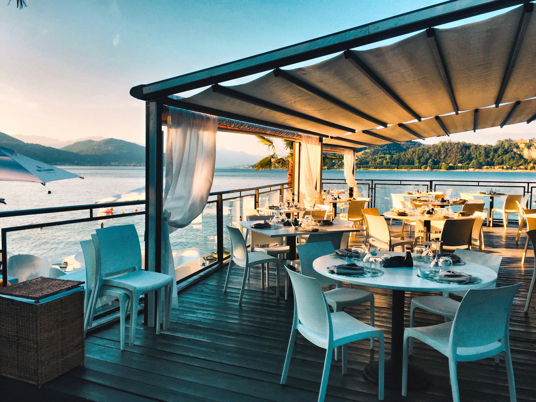 Coastal Table